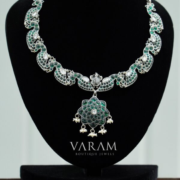 varam_chain_green_stone_silver_chain_2-1