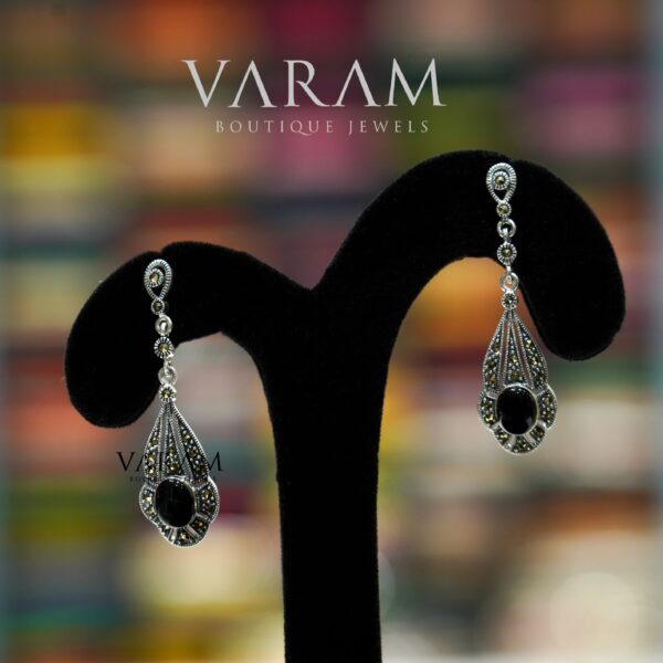 varam_earrings_black_stone_oxidised_silver_earrings-1