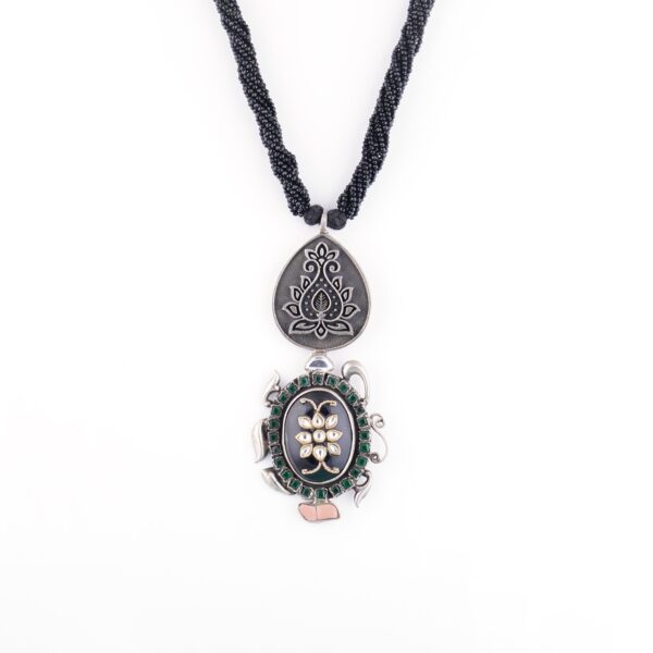 varam_chains_072022_black_stone_oxidised_silver_black_beads_chain_2-1