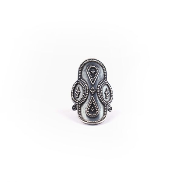 varam_rings_072022_oval_shaped_design_oxidised_silver_rings-1