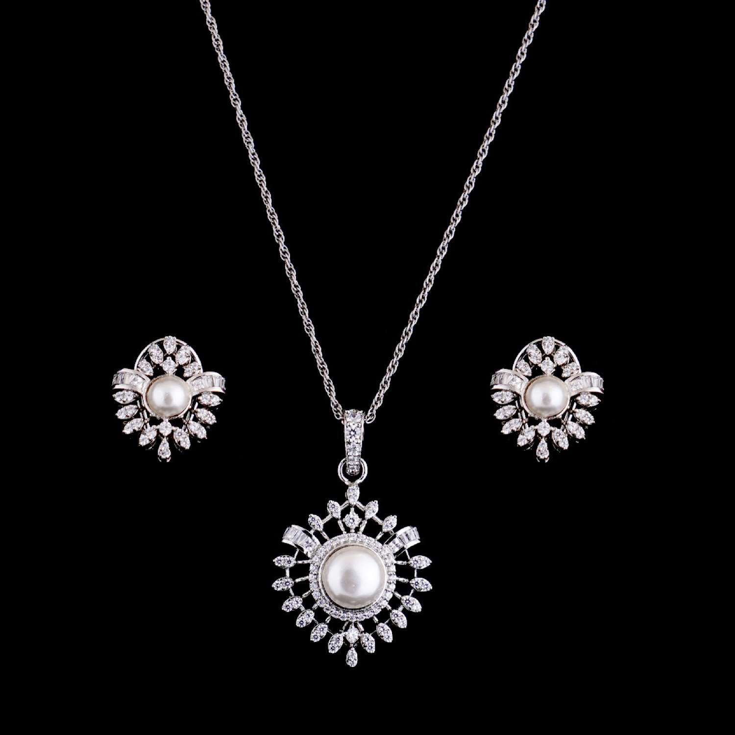 varam_swarovski_white_pearl_pendant_silver_chain_with_earrings_1-1