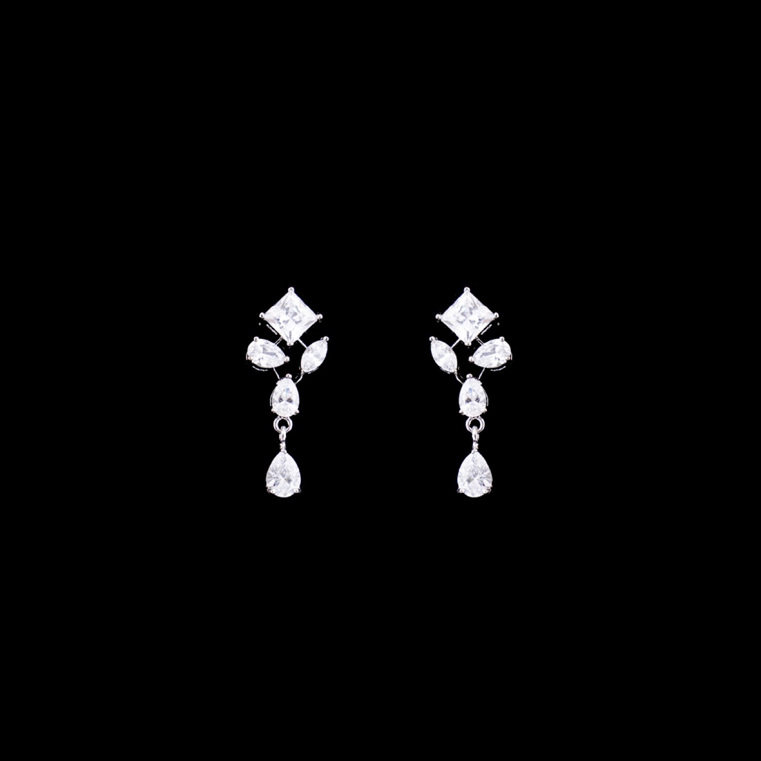 varam_swarovski_white_stone_silver_earrings_5-1