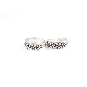 Flower design
oxidised silver 
Toe Rings