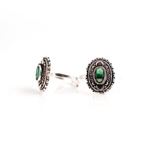 Green stone
oxidised silver
Toe Rings