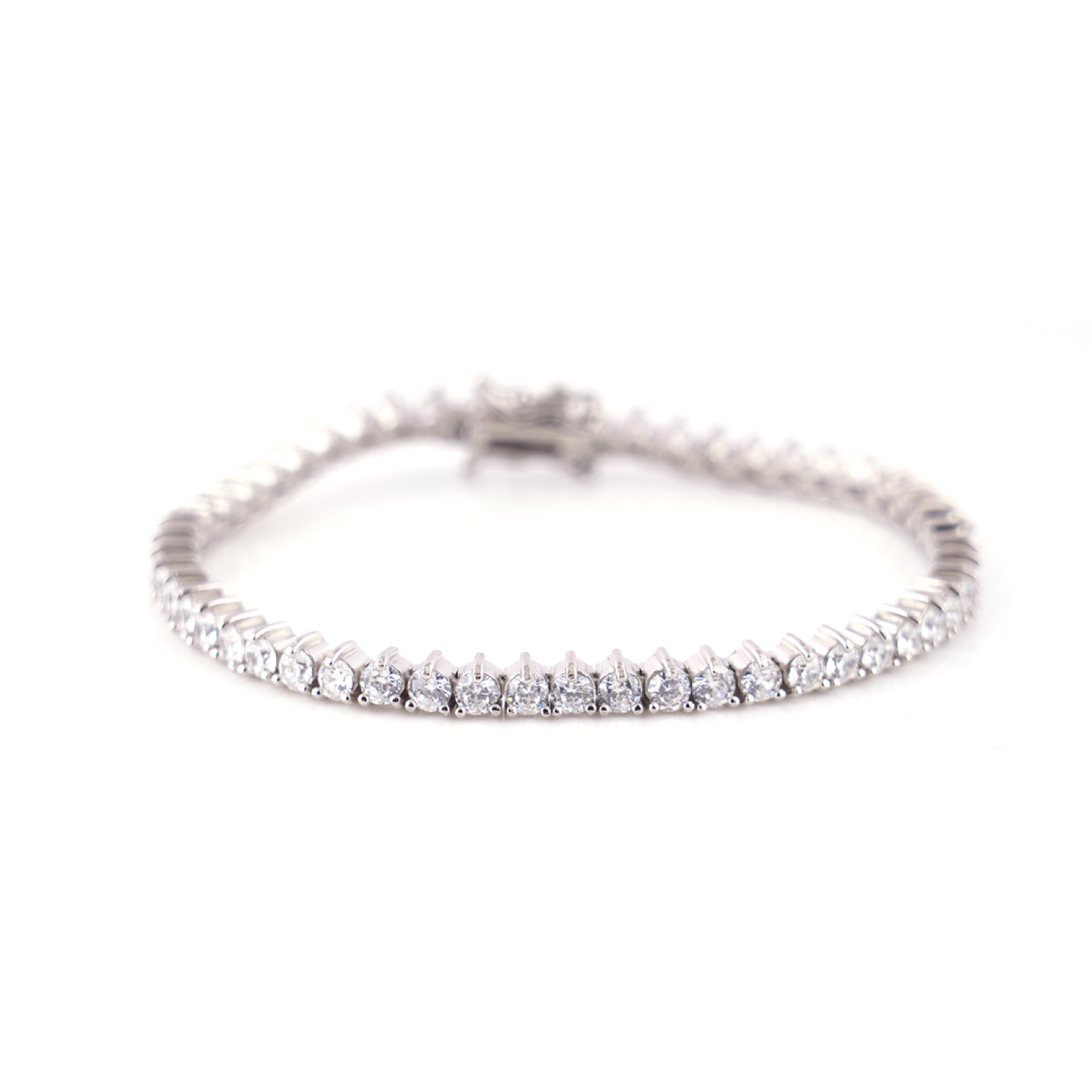 varam_bracelet_and_bangle_round_cut_white_stone_silver_bracelet-1