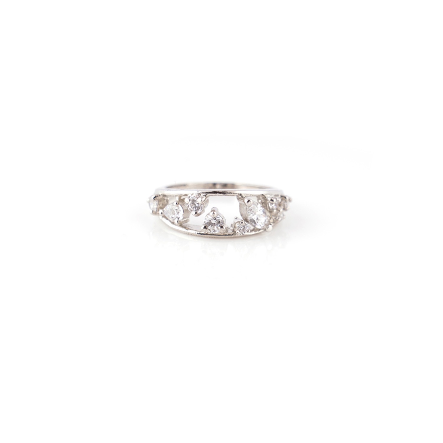 varam_rings_fashionable_white_stone_silver_ring-1