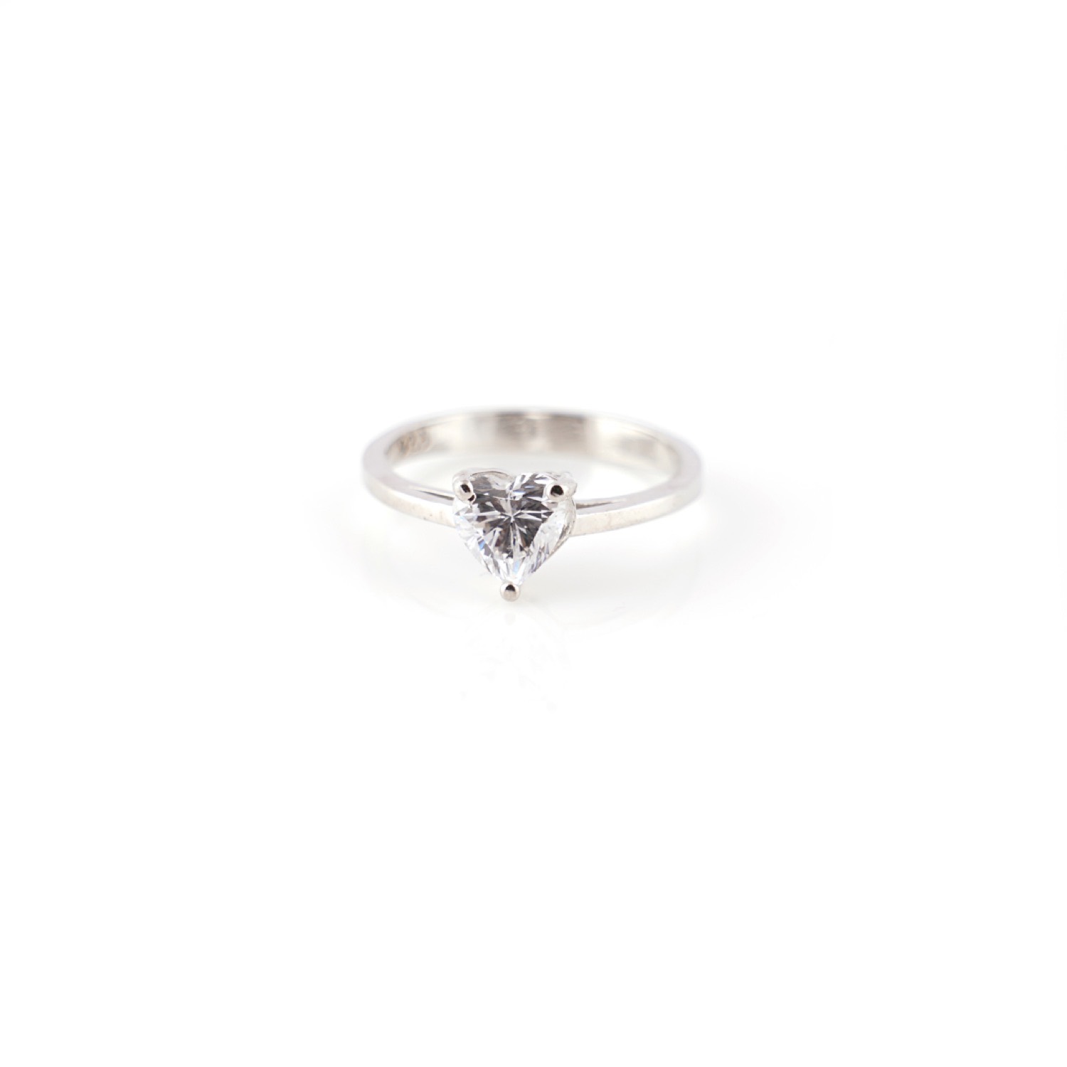 varam_rings_heart_shaped_stone_silver_ring-1