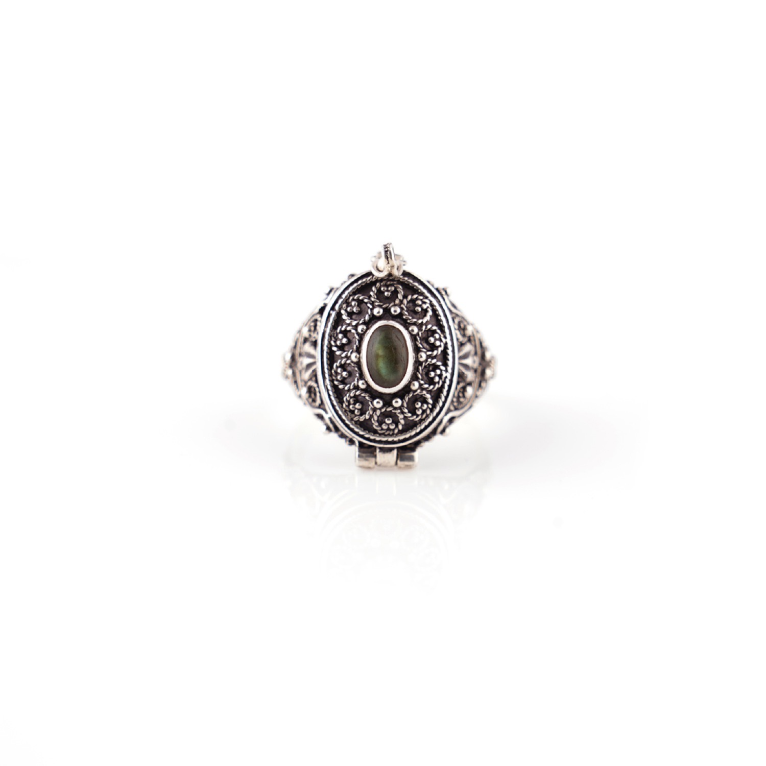 varam_rings_oval_shaped_green_stone_oxidised_silver_ring-1