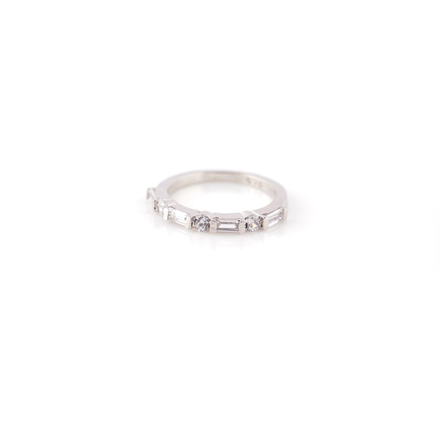 varam_rings_rectangular_and_round_shaped_white_stone_silver_ring-1