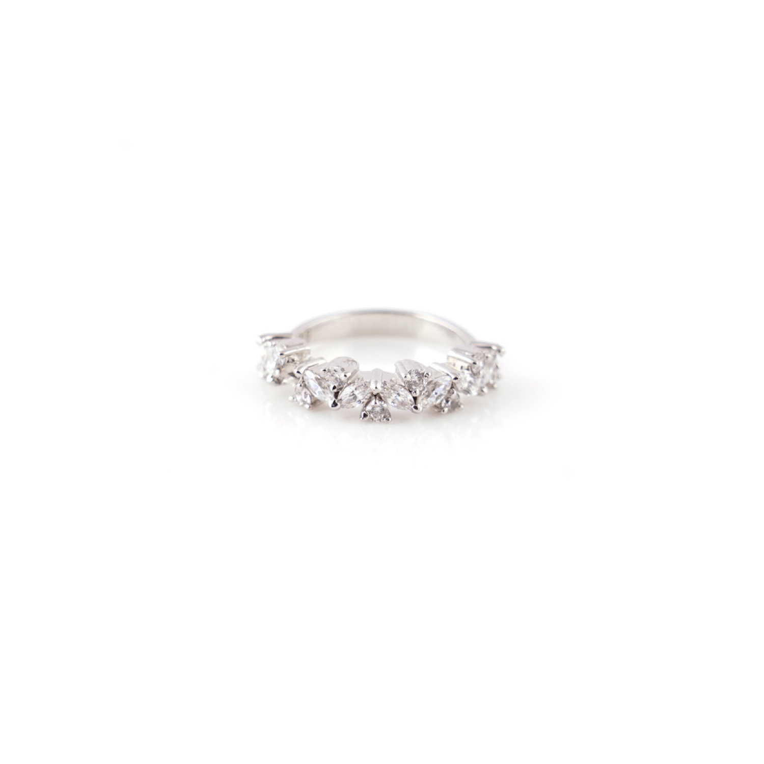 varam_rings_tilted_white_stones_pattern_silver_ring-1