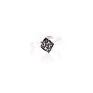 Diamond shaped oxidised silver toe rings