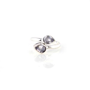 Bud shaped dual white stone antique silver toe rings