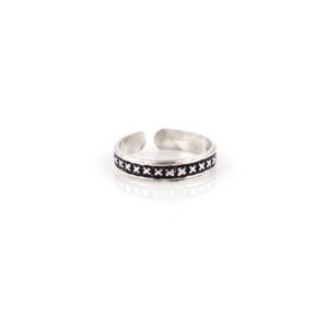 Cross design oxidised silver toe rings