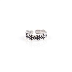 Floral oxidised silver toe rings