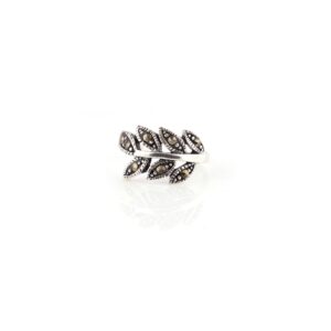 Leaf shaped silver toe rings