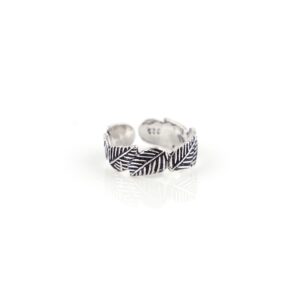 Leafy band silver toe rings