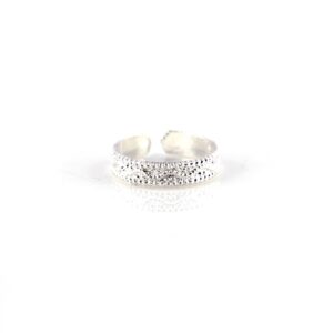 Wavy and dotted design silver toe rings