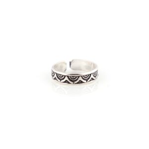 Wavy pattern oxidised silver toe rings