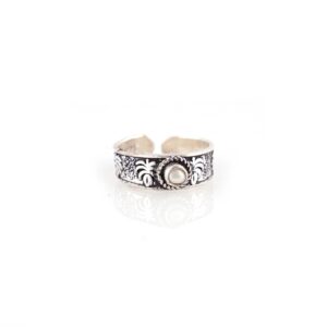 White stone oxidised silver toe rings
