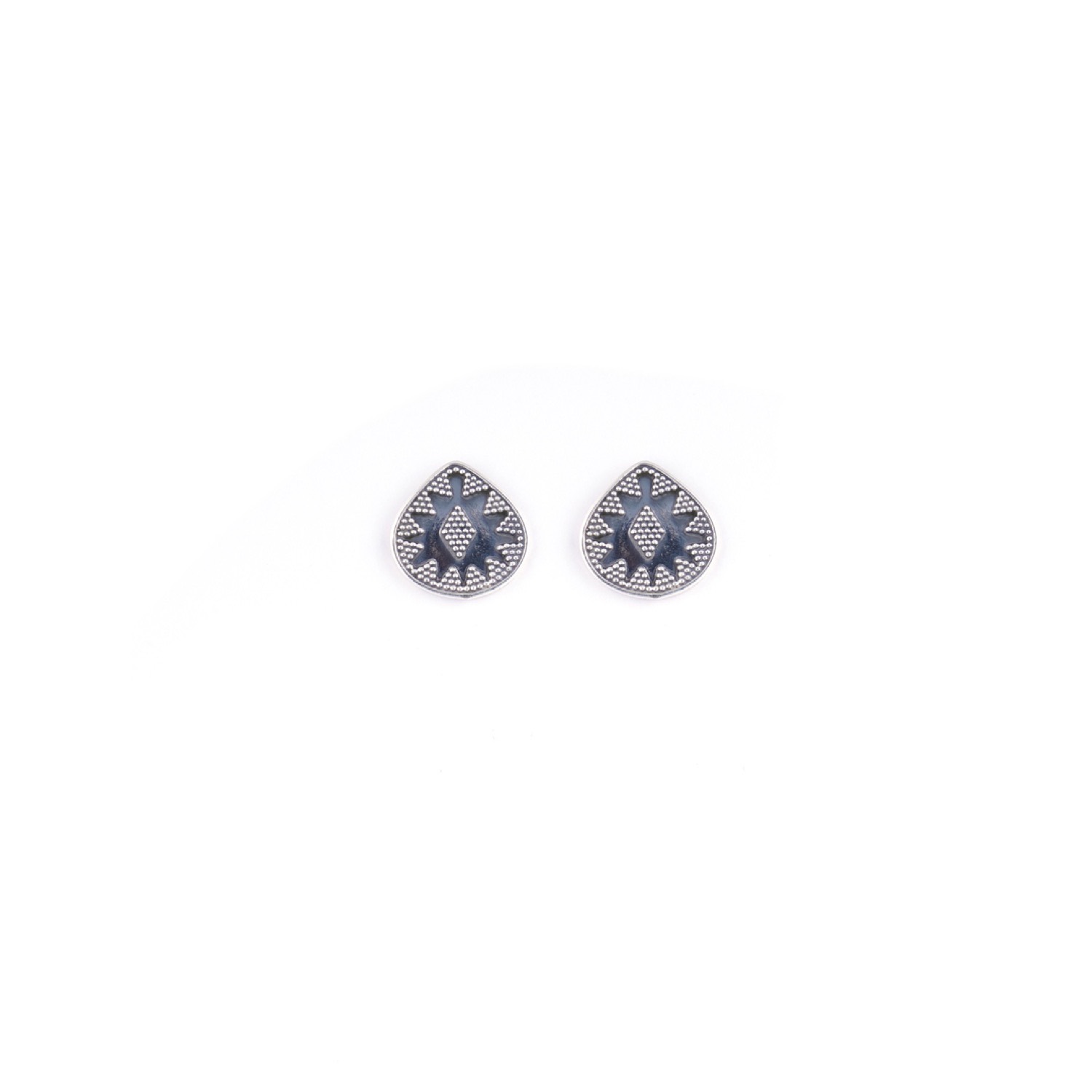 varam_earrings_102022_pear_shape_oxidised_silver_earrings-1