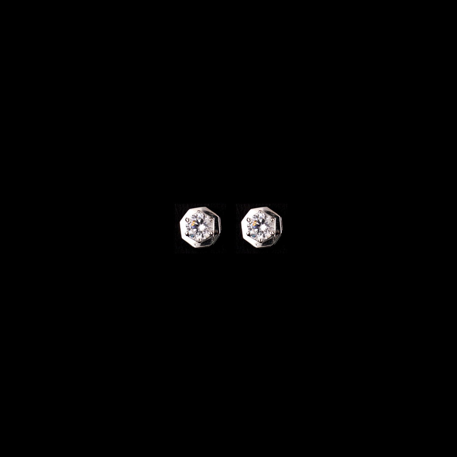 varam_earrings_102022_square_octagon_shaped_white_stone_silver_earrings-1