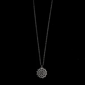 Silver with a round shape with Swarovski stones chain